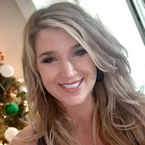 Meet your Posher, Raegan